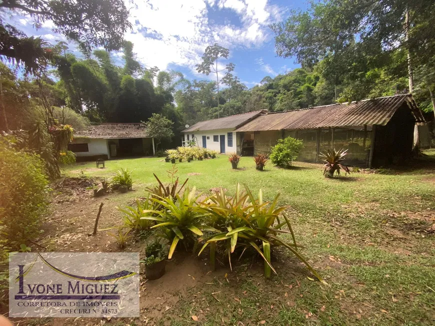 Foto 1 de Fazenda/Sítio com 3 Quartos à venda, 193m² em Governador Portela, Miguel Pereira