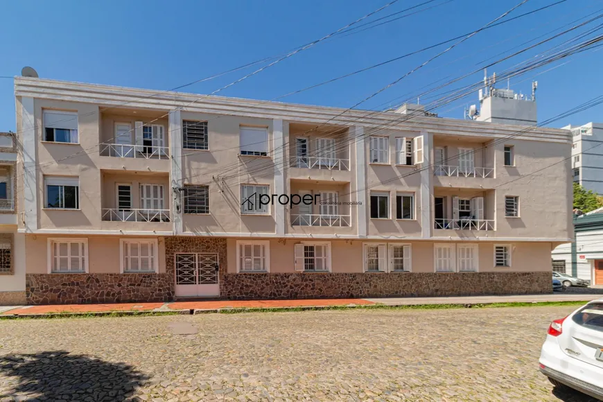 Foto 1 de Apartamento com 1 Quarto para alugar, 86m² em Centro, Pelotas