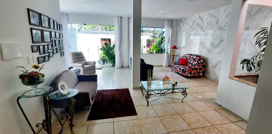 Foto 1 de Casa com 3 Quartos à venda, 235m² em Petrópolis, Natal