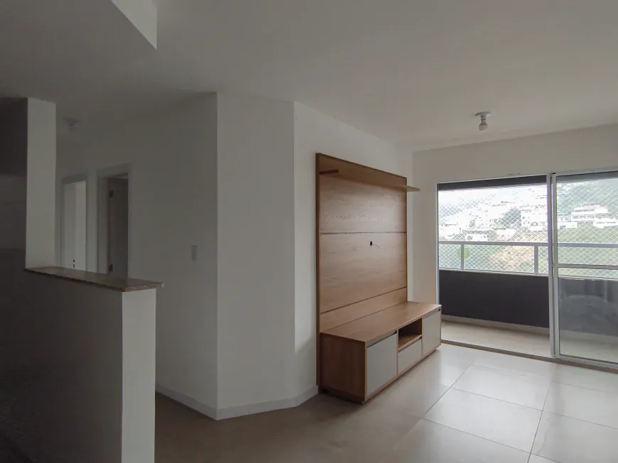 Foto 1 de Apartamento com 2 Quartos para alugar, 52m² em Cascatinha, Juiz de Fora