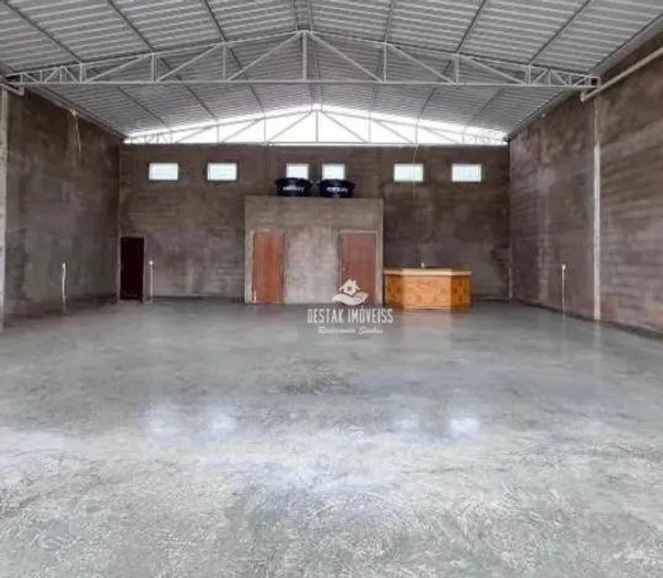 Foto 1 de Galpão/Depósito/Armazém à venda, 250m² em Saraiva, Uberlândia