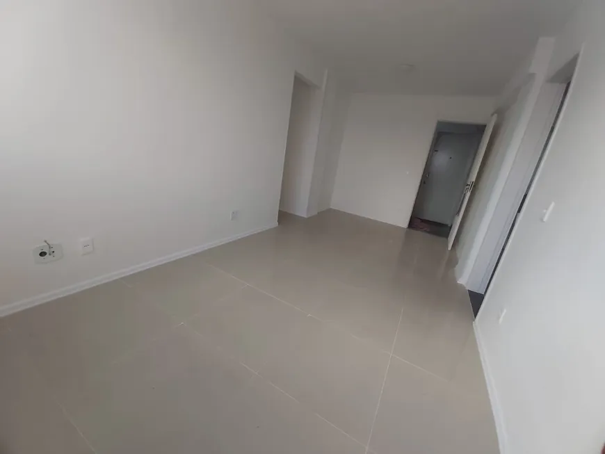 Foto 1 de Apartamento com 2 Quartos à venda, 54m² em Manoel Reis, Nilópolis