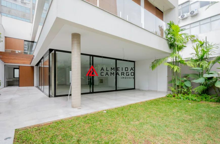 Foto 1 de Casa de Condomínio com 4 Quartos à venda, 400m² em Jardim Paulistano, São Paulo
