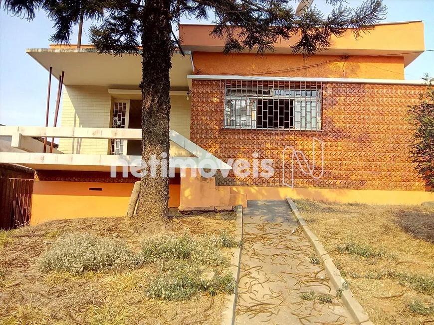 Foto 1 de Casa com 4 Quartos à venda, 240m² em Dom Bosco, Belo Horizonte