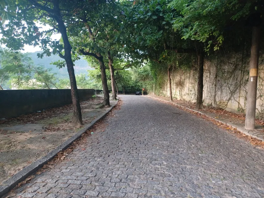 Foto 1 de Lote/Terreno à venda, 600m² em Laranjeiras, Rio de Janeiro