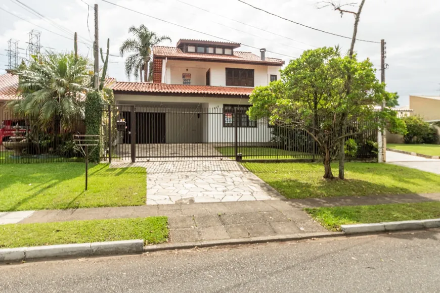 Foto 1 de Casa de Condomínio com 4 Quartos à venda, 264m² em Uberaba, Curitiba