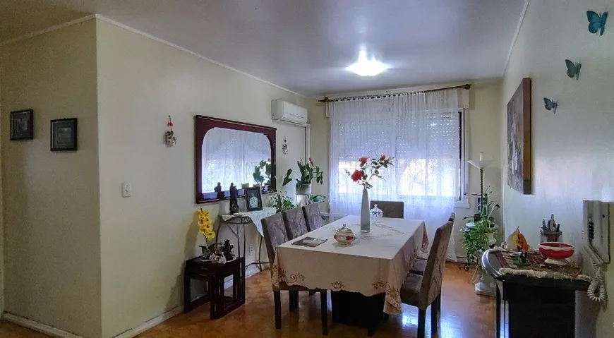 Foto 1 de Apartamento com 3 Quartos à venda, 97m² em Teresópolis, Porto Alegre