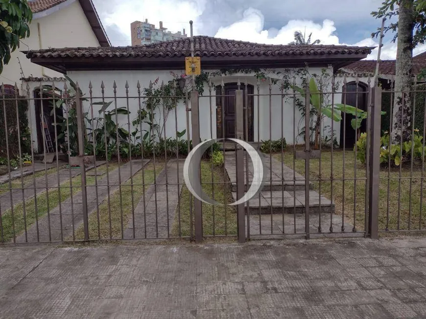 Foto 1 de Casa com 3 Quartos à venda, 202m² em Enseada, Guarujá