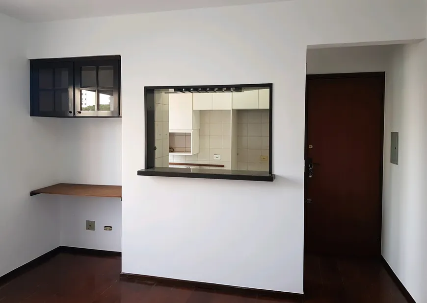 Foto 1 de Apartamento com 1 Quarto para alugar, 60m² em Vila Ipiranga, Londrina