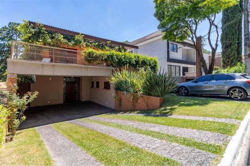 Foto 1 de Casa de Condomínio com 4 Quartos à venda, 350m² em Alphaville, Santana de Parnaíba