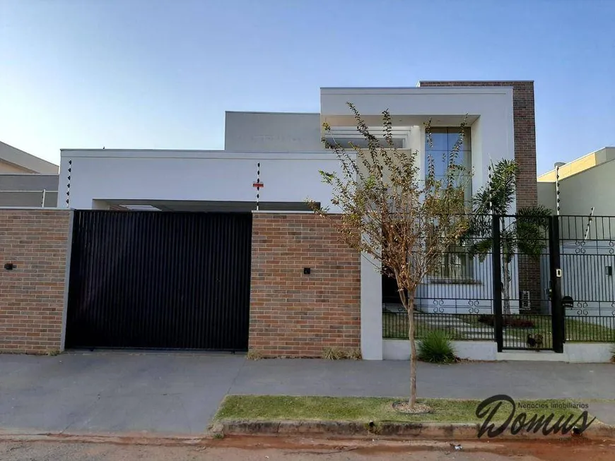 Foto 1 de Casa com 3 Quartos à venda, 258m² em , Nova Mutum