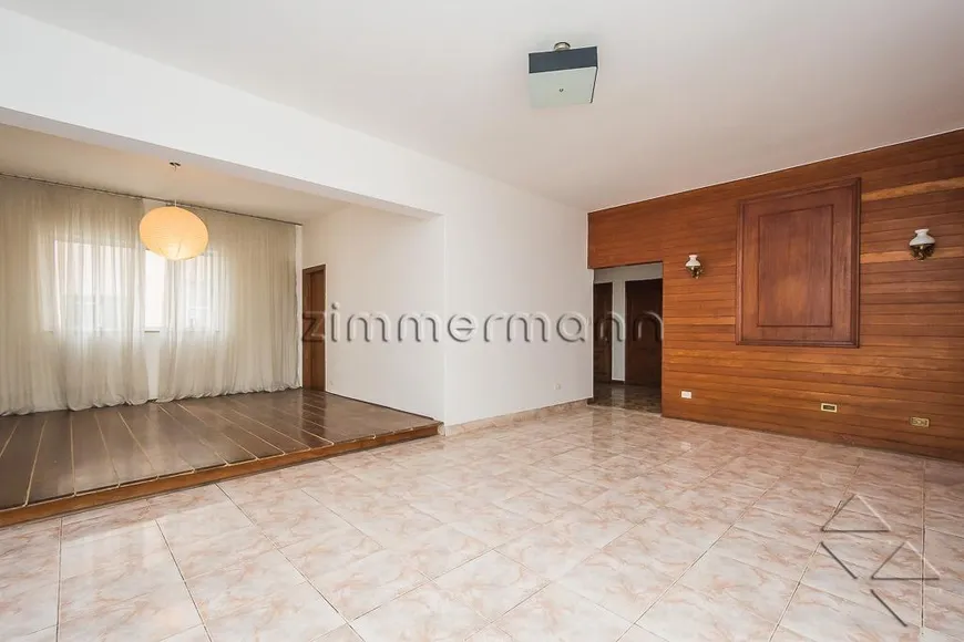 Foto 1 de Apartamento com 3 Quartos à venda, 200m² em Bela Vista, São Paulo