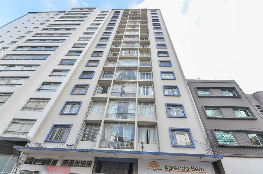 Foto 1 de Apartamento com 3 Quartos à venda, 86m² em Centro, Curitiba