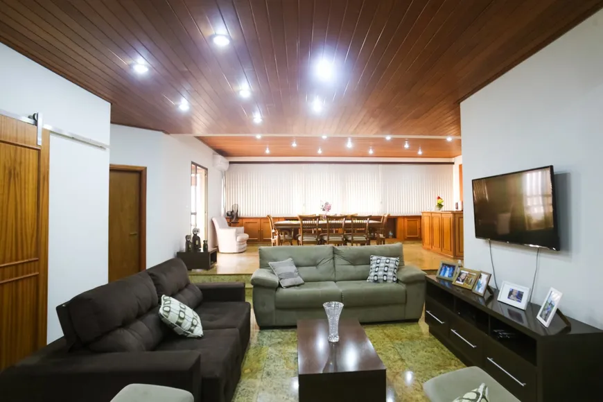 Foto 1 de Apartamento com 4 Quartos à venda, 242m² em Cidade Alta, Piracicaba