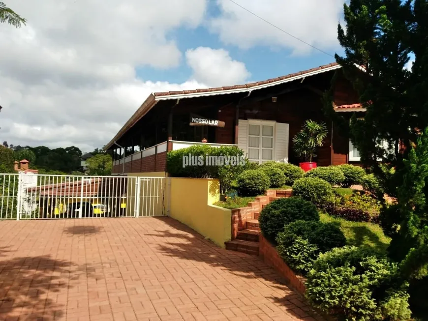 Foto 1 de Sobrado com 4 Quartos à venda, 493m² em Fazenda Ilha, Embu-Guaçu