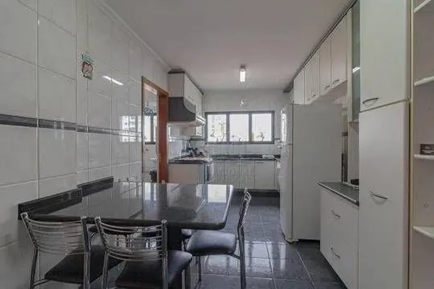 Foto 1 de Apartamento com 4 Quartos para alugar, 155m² em Vila Bastos, Santo André