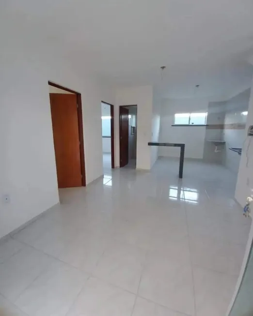 Foto 1 de Apartamento com 2 Quartos à venda, 45m² em Barrocão, Itaitinga