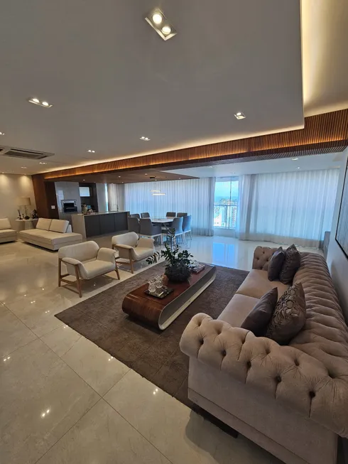Foto 1 de Apartamento com 4 Quartos à venda, 261m² em Grande Salvador, Salvador