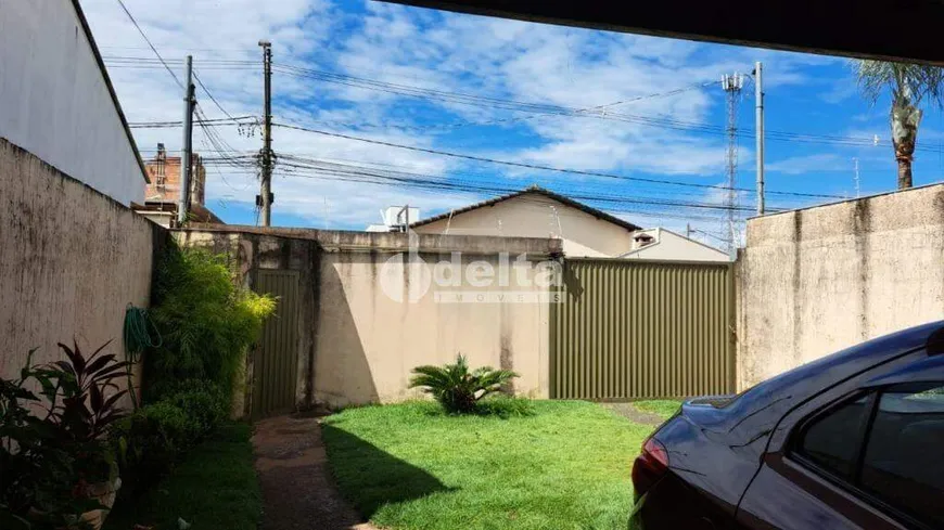 Foto 1 de Casa com 3 Quartos à venda, 105m² em Alto Umuarama, Uberlândia