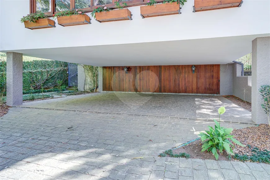 Foto 1 de Casa com 4 Quartos à venda, 273m² em Jardim Marajoara, São Paulo