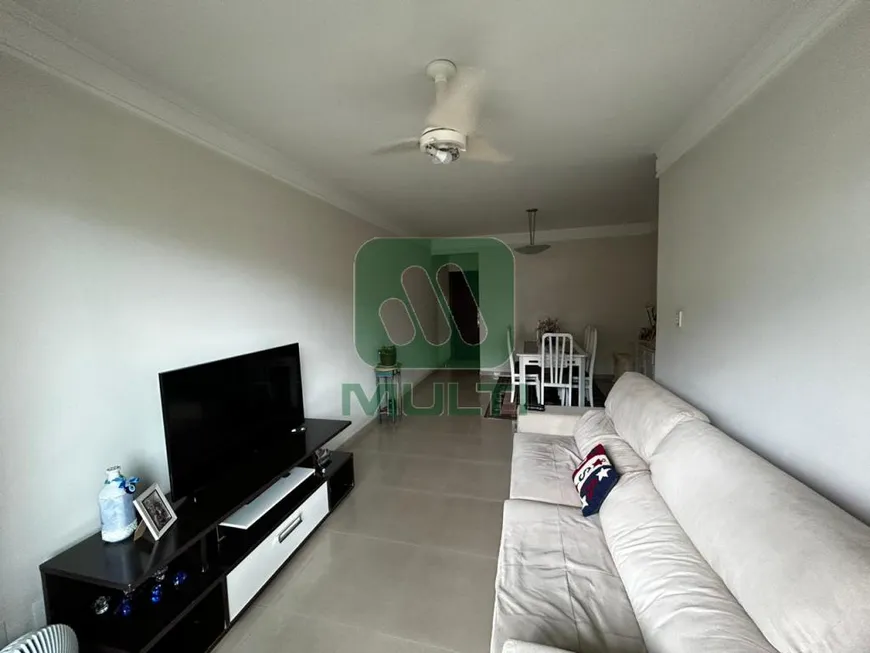 Foto 1 de Apartamento com 3 Quartos à venda, 97m² em Santa Mônica, Uberlândia