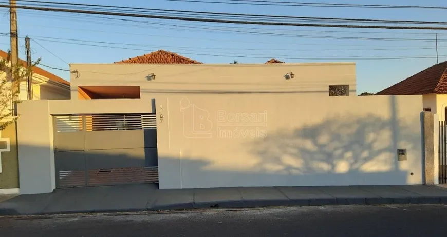 Foto 1 de Casa com 3 Quartos à venda, 145m² em Vila Santana, Araraquara