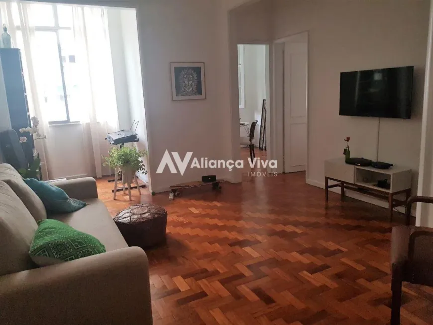 Foto 1 de Apartamento com 3 Quartos à venda, 75m² em Copacabana, Rio de Janeiro