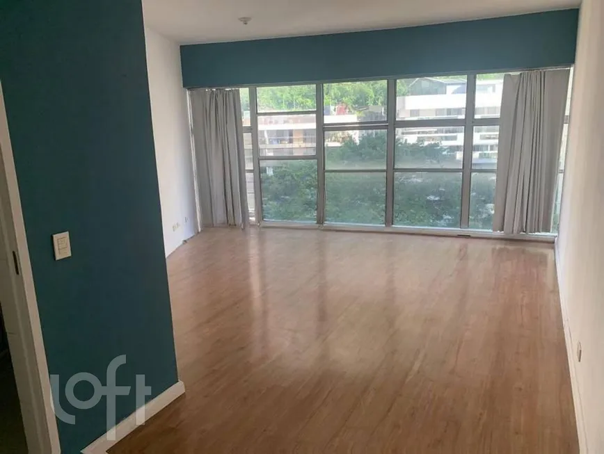 Foto 1 de Apartamento com 3 Quartos à venda, 90m² em Lagoa, Rio de Janeiro