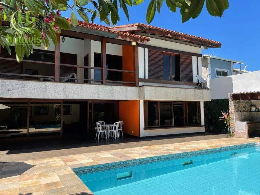 Foto 1 de Casa com 4 Quartos à venda, 400m² em Itacoatiara, Niterói