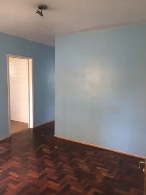 Foto 1 de Apartamento com 3 Quartos à venda, 70m² em Teresópolis, Porto Alegre