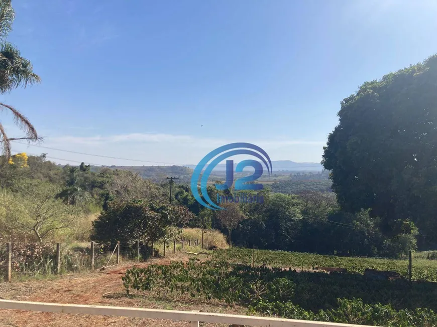 Foto 1 de Fazenda/Sítio com 3 Quartos à venda, 400m² em Zona Rural, Espírito Santo do Pinhal