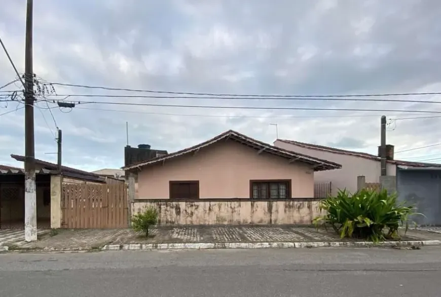 Foto 1 de Casa com 2 Quartos à venda, 140m² em Vila Caicara, Praia Grande