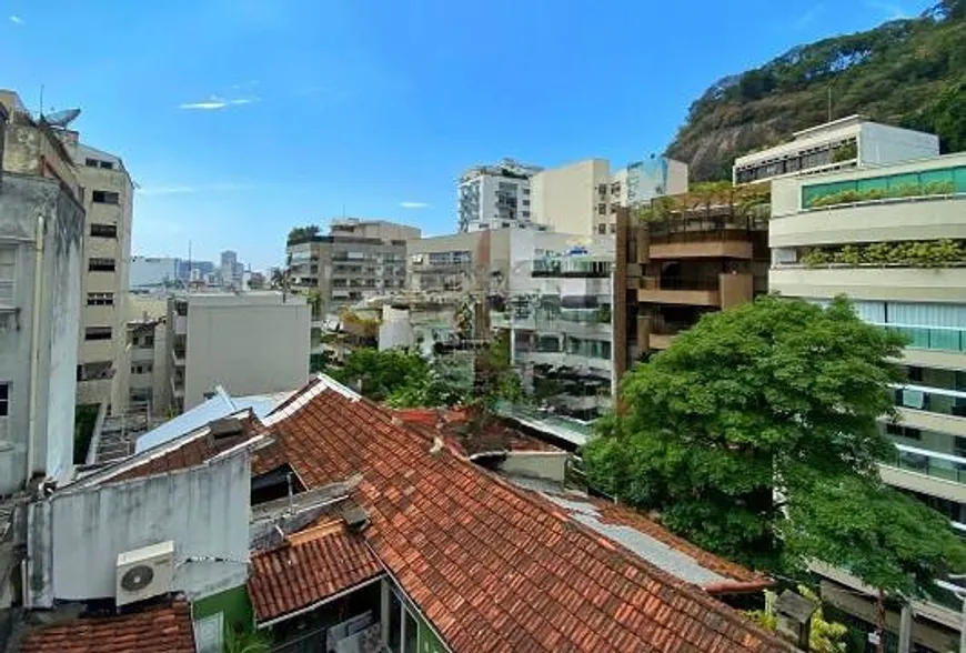 Foto 1 de Apartamento com 3 Quartos à venda, 120m² em Leblon, Rio de Janeiro