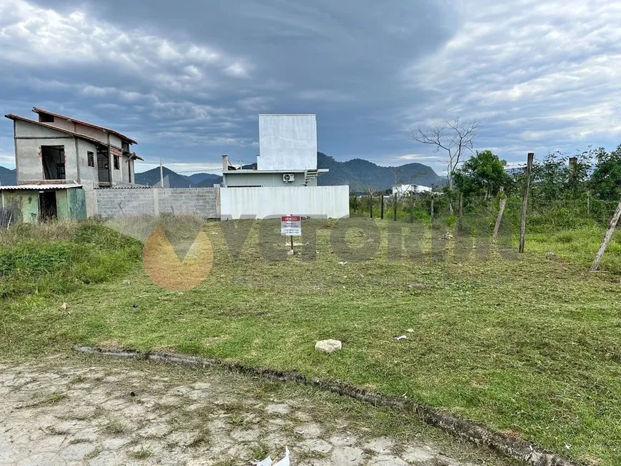 Foto 1 de Lote/Terreno à venda, 168m² em Travessão, Caraguatatuba