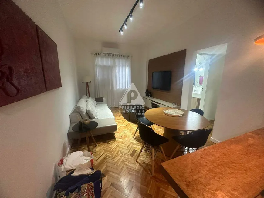 Foto 1 de Apartamento com 2 Quartos à venda, 78m² em Copacabana, Rio de Janeiro