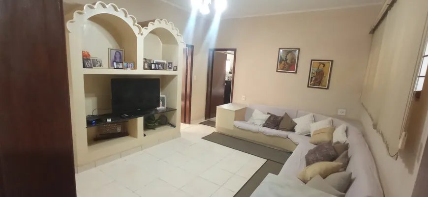 Foto 1 de Casa com 4 Quartos à venda, 250m² em Icaray, Araçatuba