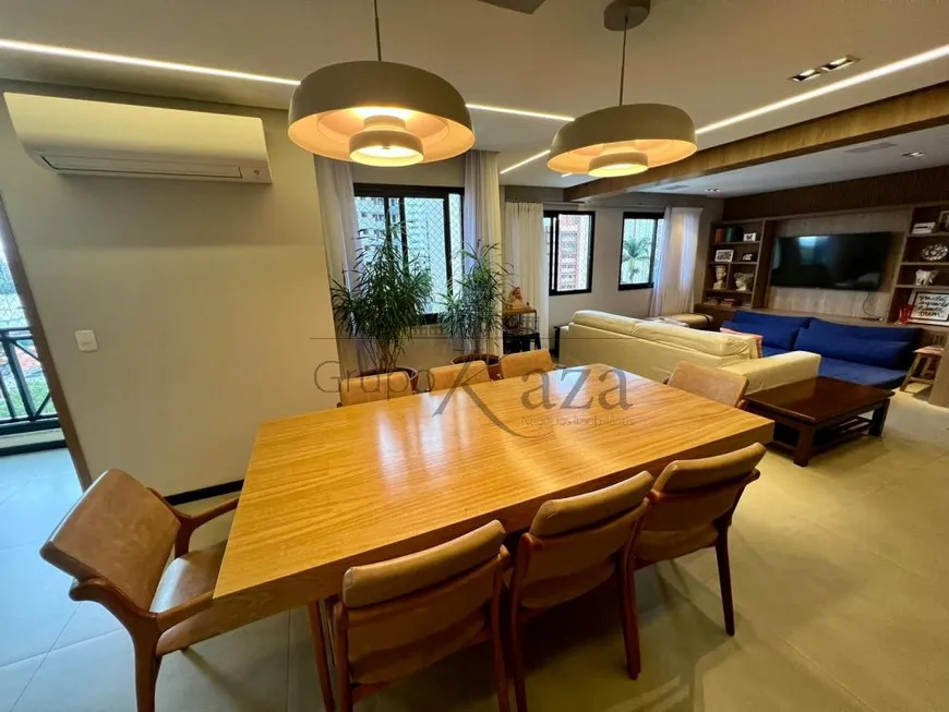 Foto 1 de Apartamento com 4 Quartos à venda, 210m² em Jardim Apolo, São José dos Campos