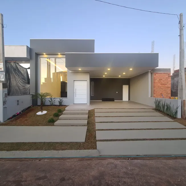 Foto 1 de Casa de Condomínio com 3 Quartos à venda, 170m² em Livia III, Botucatu