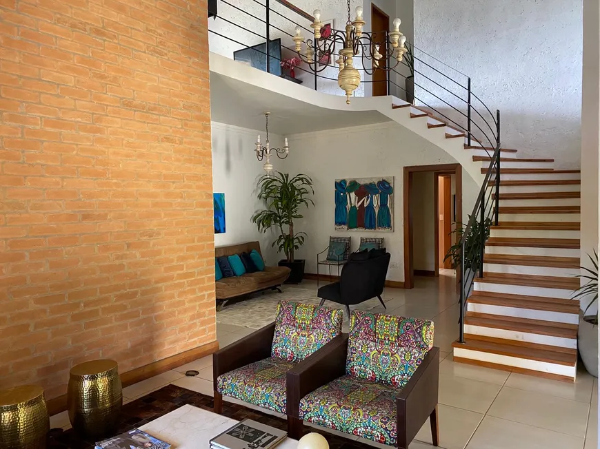 Foto 1 de Casa de Condomínio com 3 Quartos para alugar, 320m² em Chácaras Catagua, Taubaté