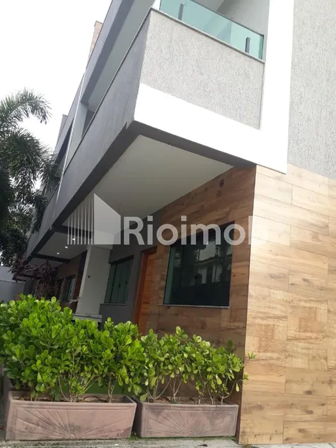 Foto 1 de Casa com 3 Quartos à venda, 110m² em Pechincha, Rio de Janeiro