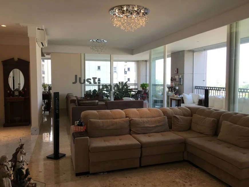 Foto 1 de Apartamento com 4 Quartos para alugar, 430m² em Moema, São Paulo