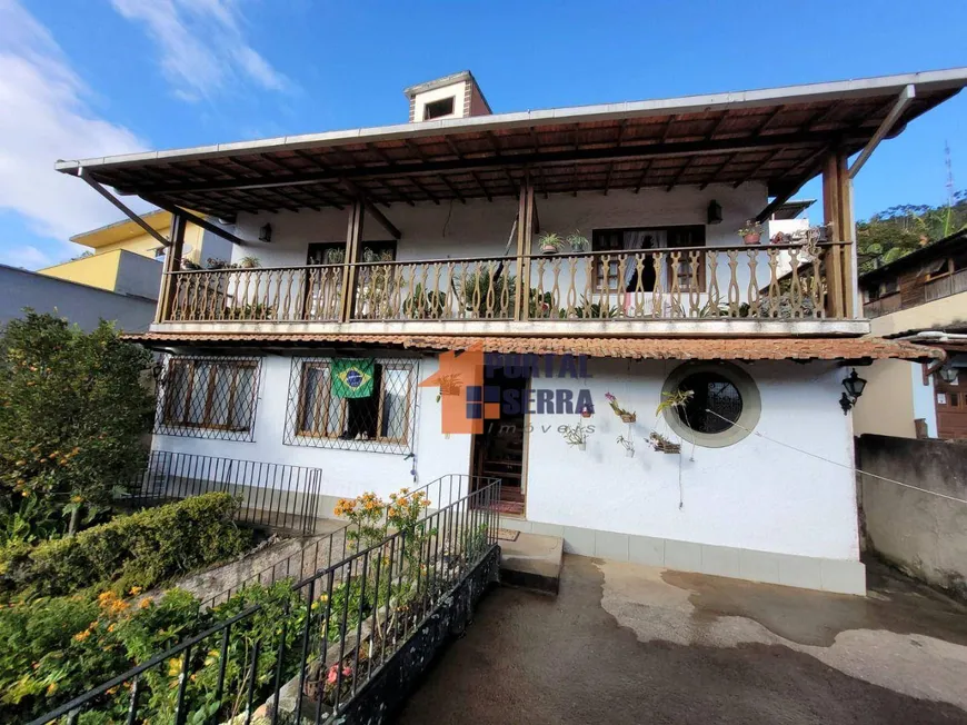 Foto 1 de Casa com 3 Quartos à venda, 166m² em Vila Muqui, Teresópolis