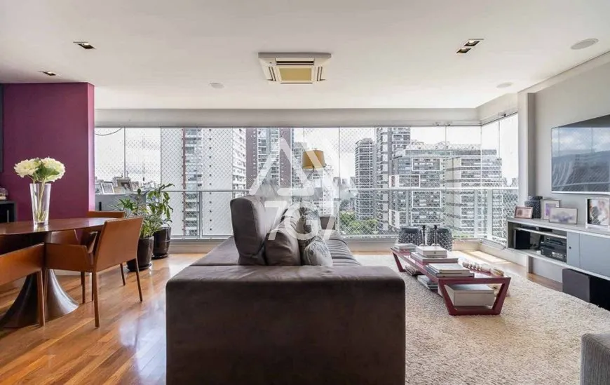 Foto 1 de Apartamento com 3 Quartos à venda, 138m² em Brooklin, São Paulo