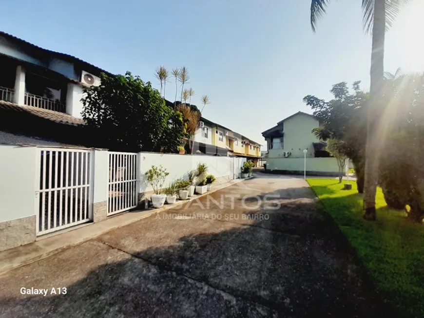 Foto 1 de Casa de Condomínio com 2 Quartos à venda, 80m² em Taquara, Rio de Janeiro