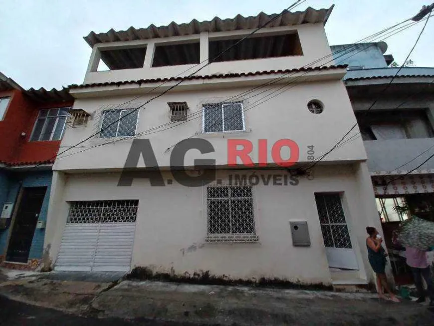 Foto 1 de  com 4 Quartos à venda, 52m² em  Vila Valqueire, Rio de Janeiro