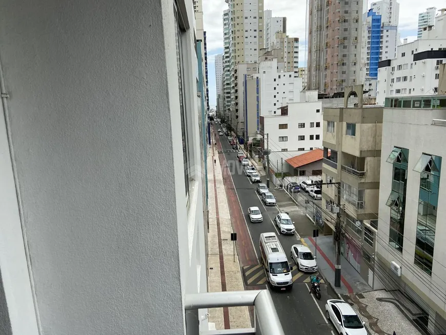 Foto 1 de Apartamento com 3 Quartos para alugar, 75m² em Centro, Balneário Camboriú