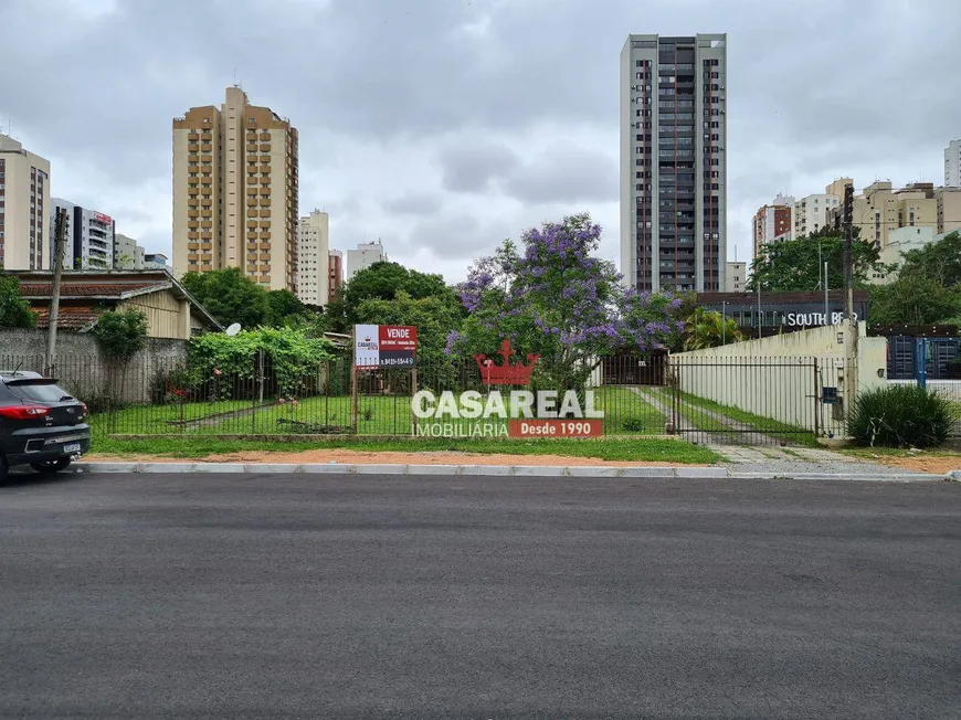 Foto 1 de Lote/Terreno à venda, 960m² em Cristo Rei, Curitiba