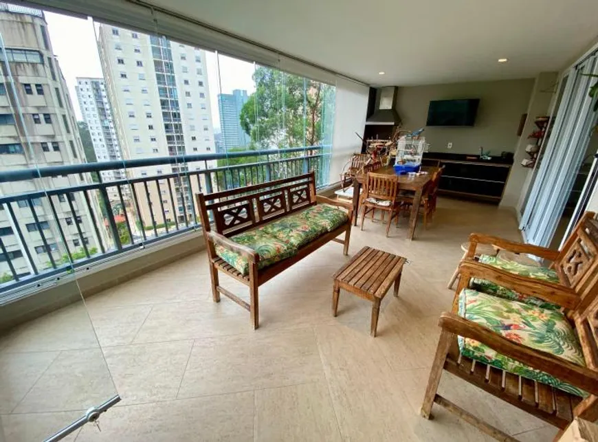 Foto 1 de Apartamento com 3 Quartos à venda, 122m² em Vila Andrade, São Paulo
