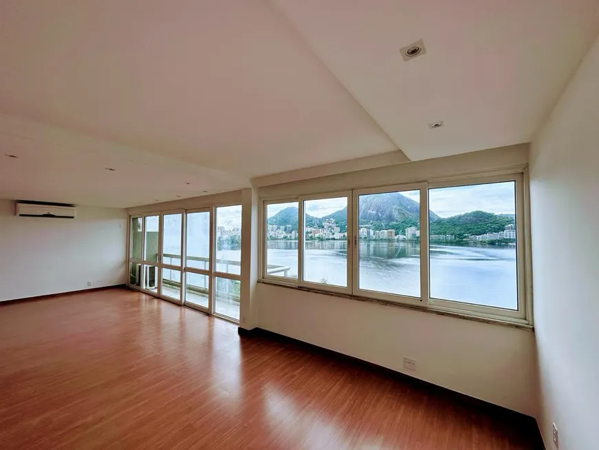 Foto 1 de Apartamento com 3 Quartos para alugar, 163m² em Lagoa, Rio de Janeiro