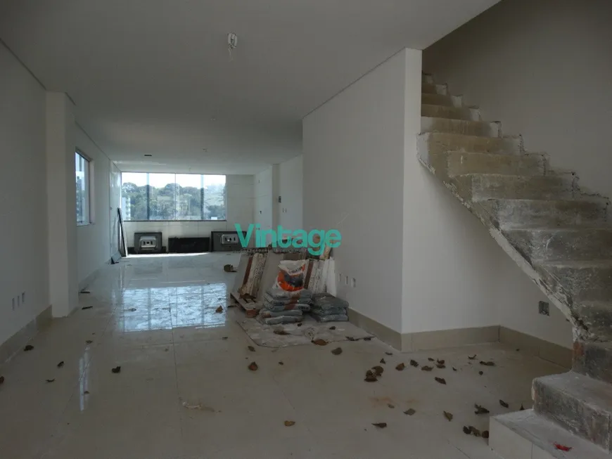 Foto 1 de Casa com 3 Quartos à venda, 130m² em Cabral, Contagem